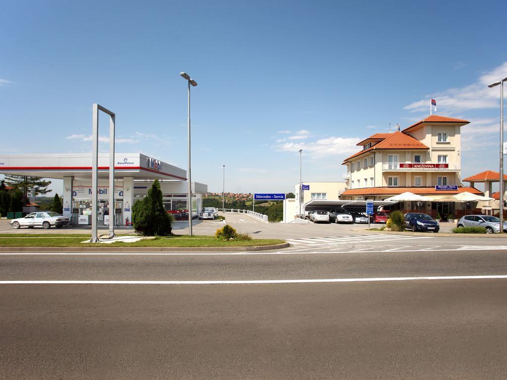 Hotel Knezevina 브래닉 외부 사진