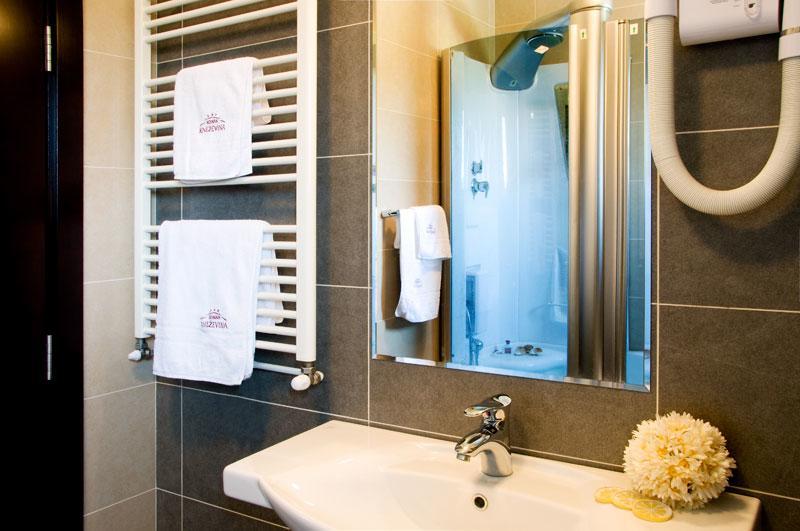 Hotel Knezevina 브래닉 외부 사진